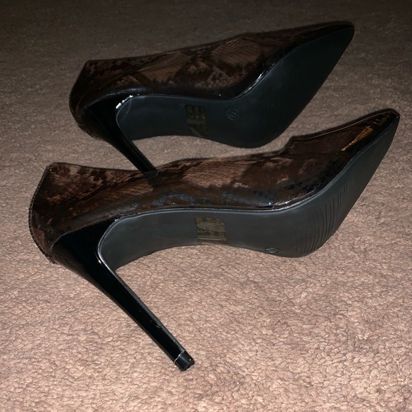 Snake Print Heels - Picture 4 of 4